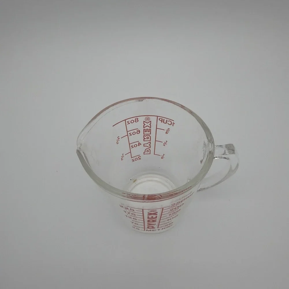 Pyrex Measuring Cup 508  1 Cup Red Lettering Closed D Handle USA Vintage - OZ ML